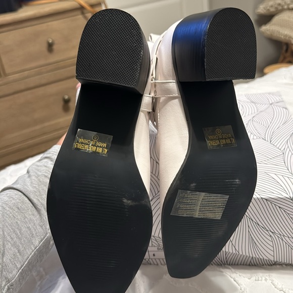 Chase & Chloe Buckle Boot - Picture 5 of 6